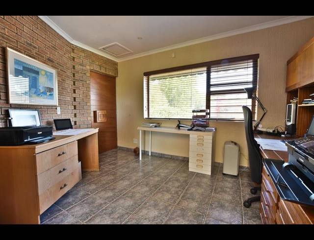 3 BEDROOM HOUSE FOR SALE IN VIERLANDEN